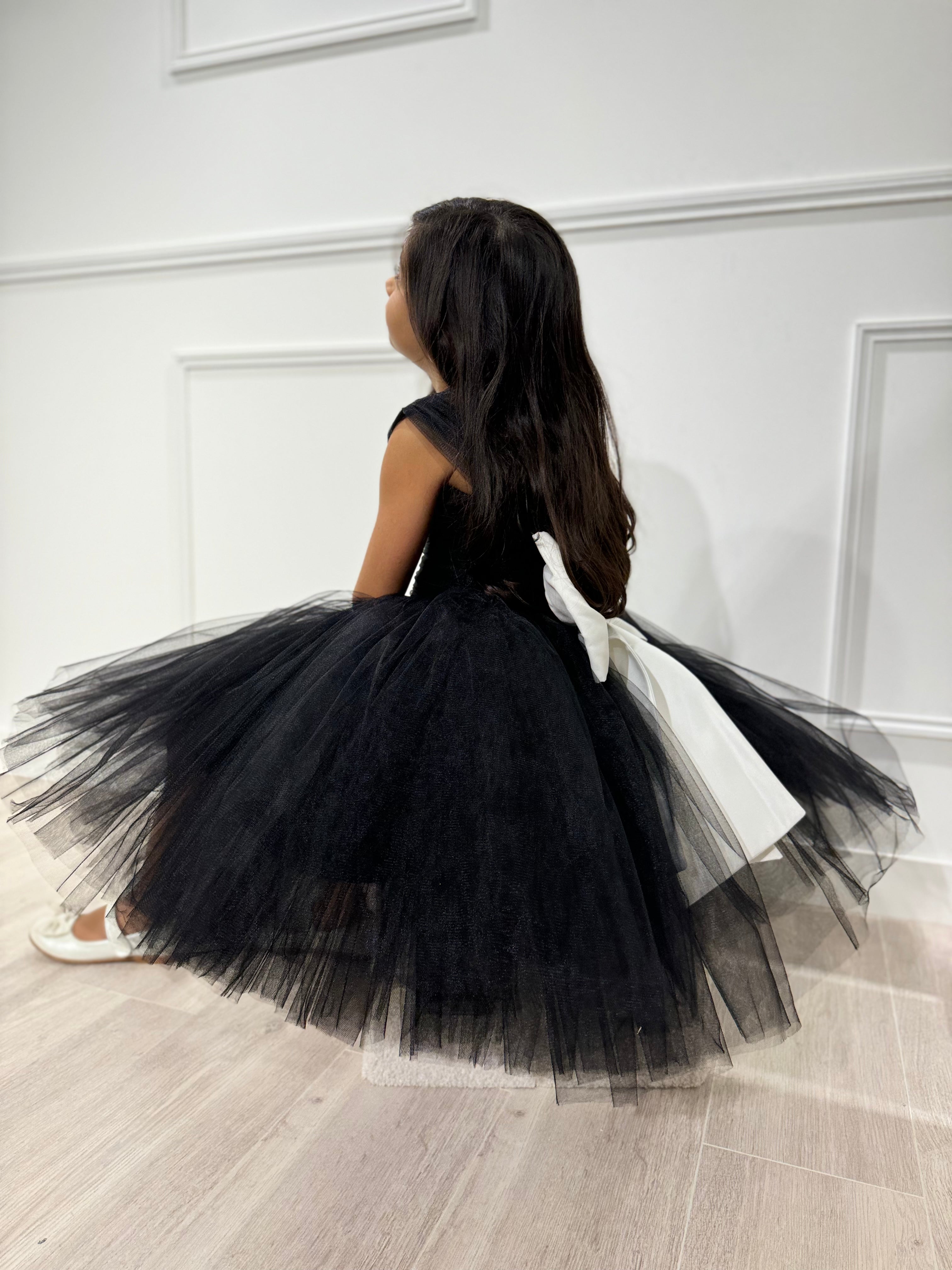 Elena - Robe en tulle volumineuse pour enfant couleur personnalisable