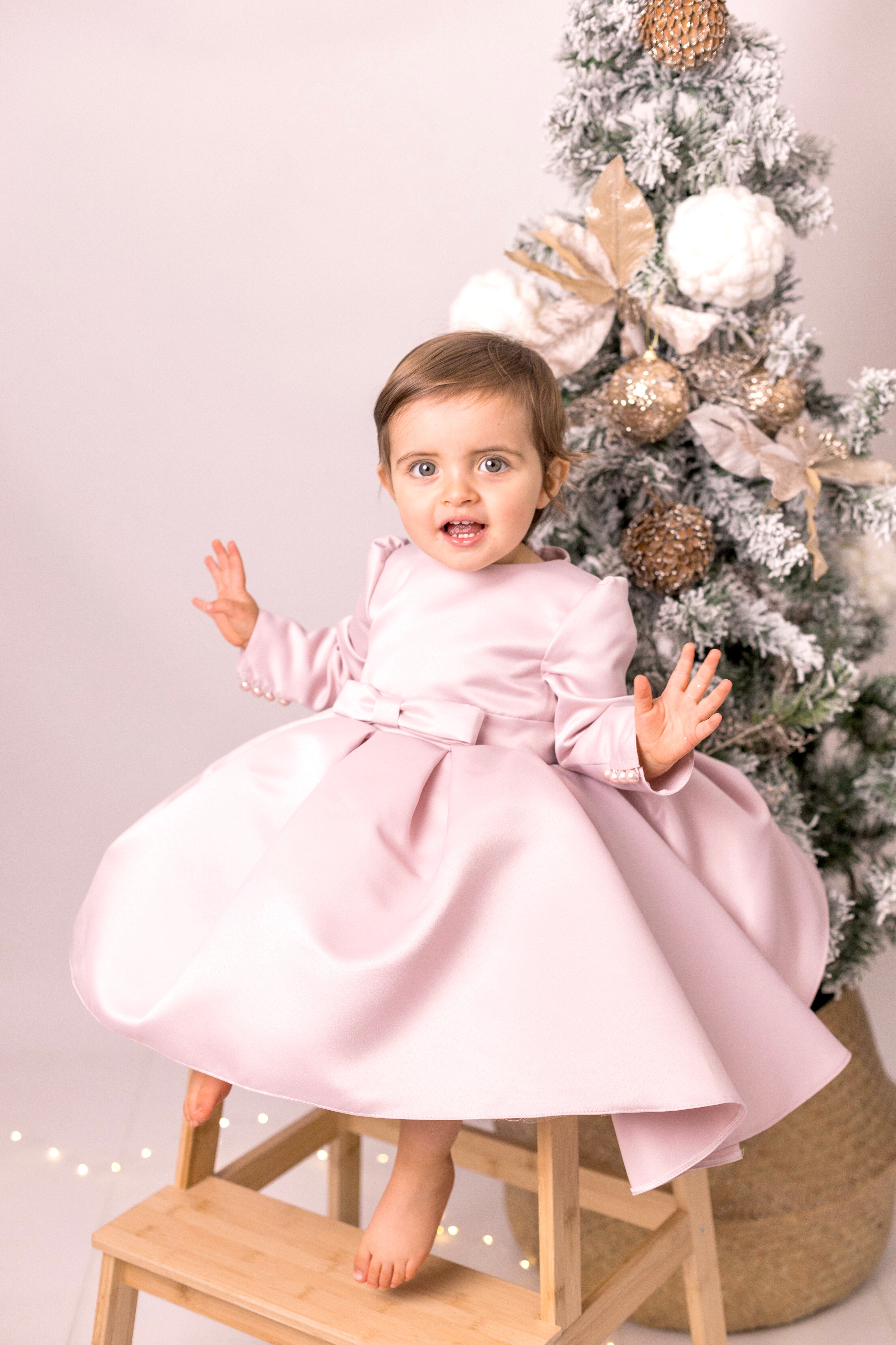 Ella - Robe élégante à manches longues pour fille en satin personnalisable pour baptême, mariage ou anniversaire