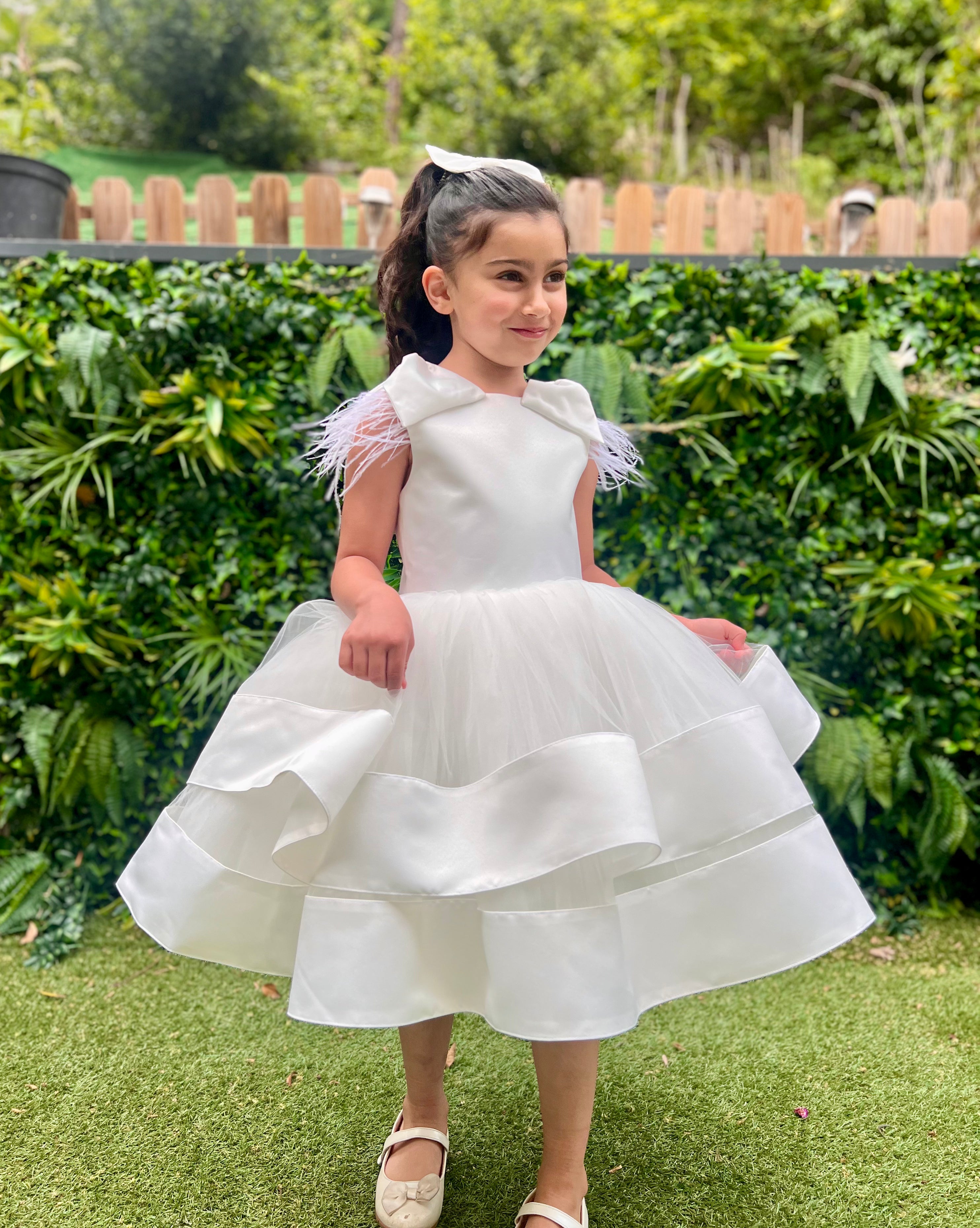 Gabrielle - Robe de fille d'honneur en satin et tulle blanc