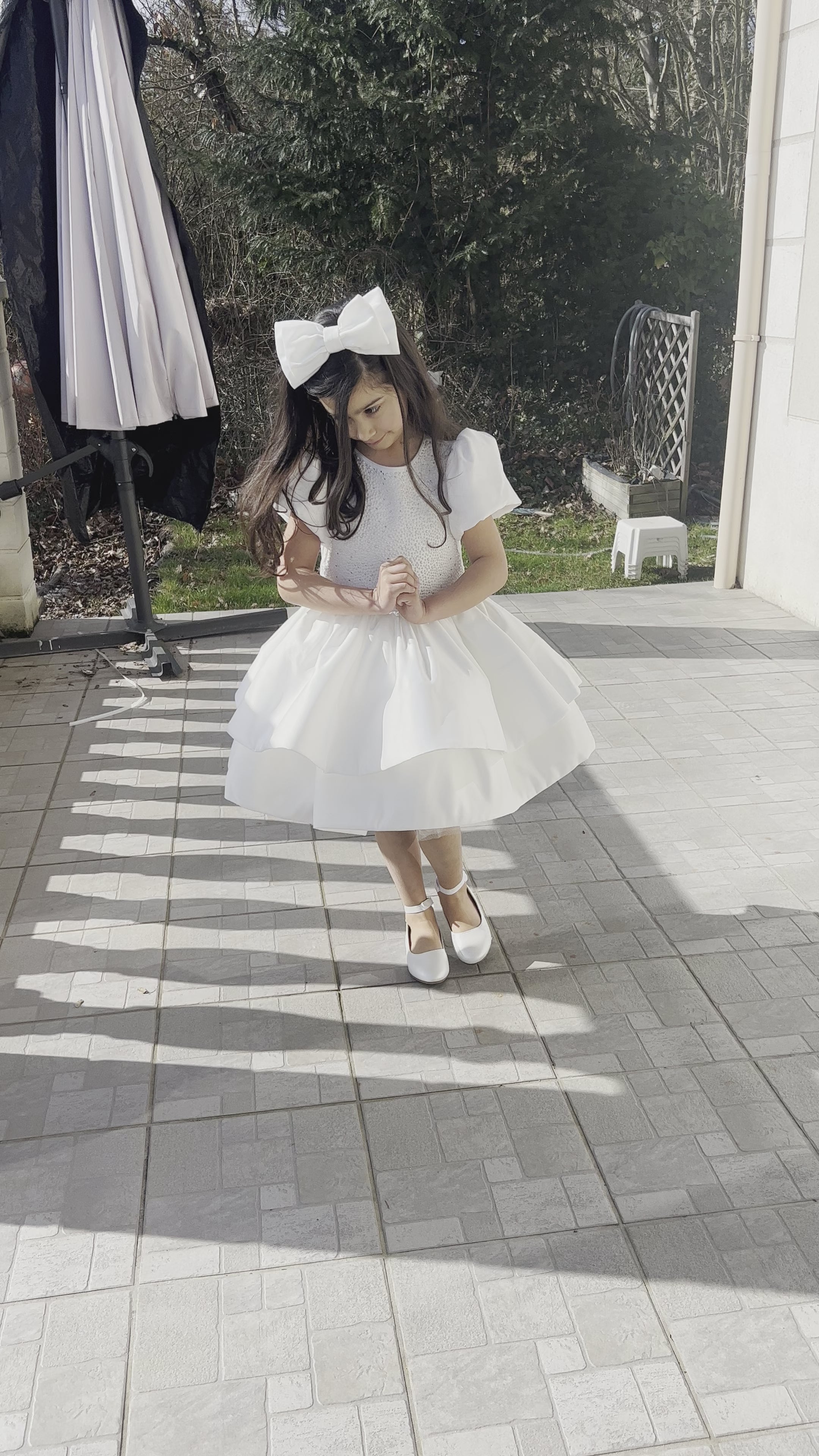 Jade - Robe blanche en satin