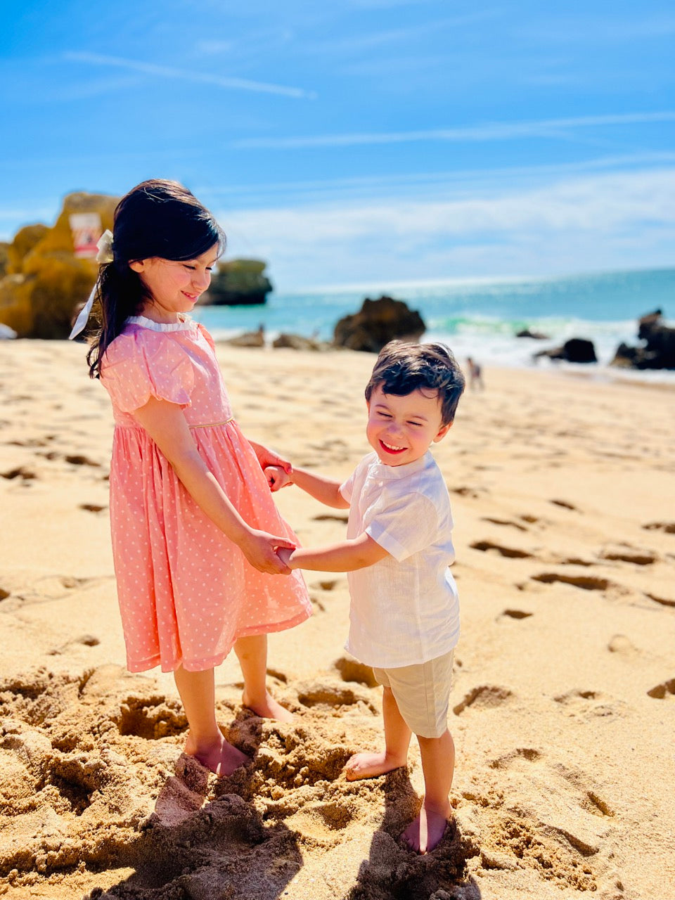 boutique vêtements fille et garçon