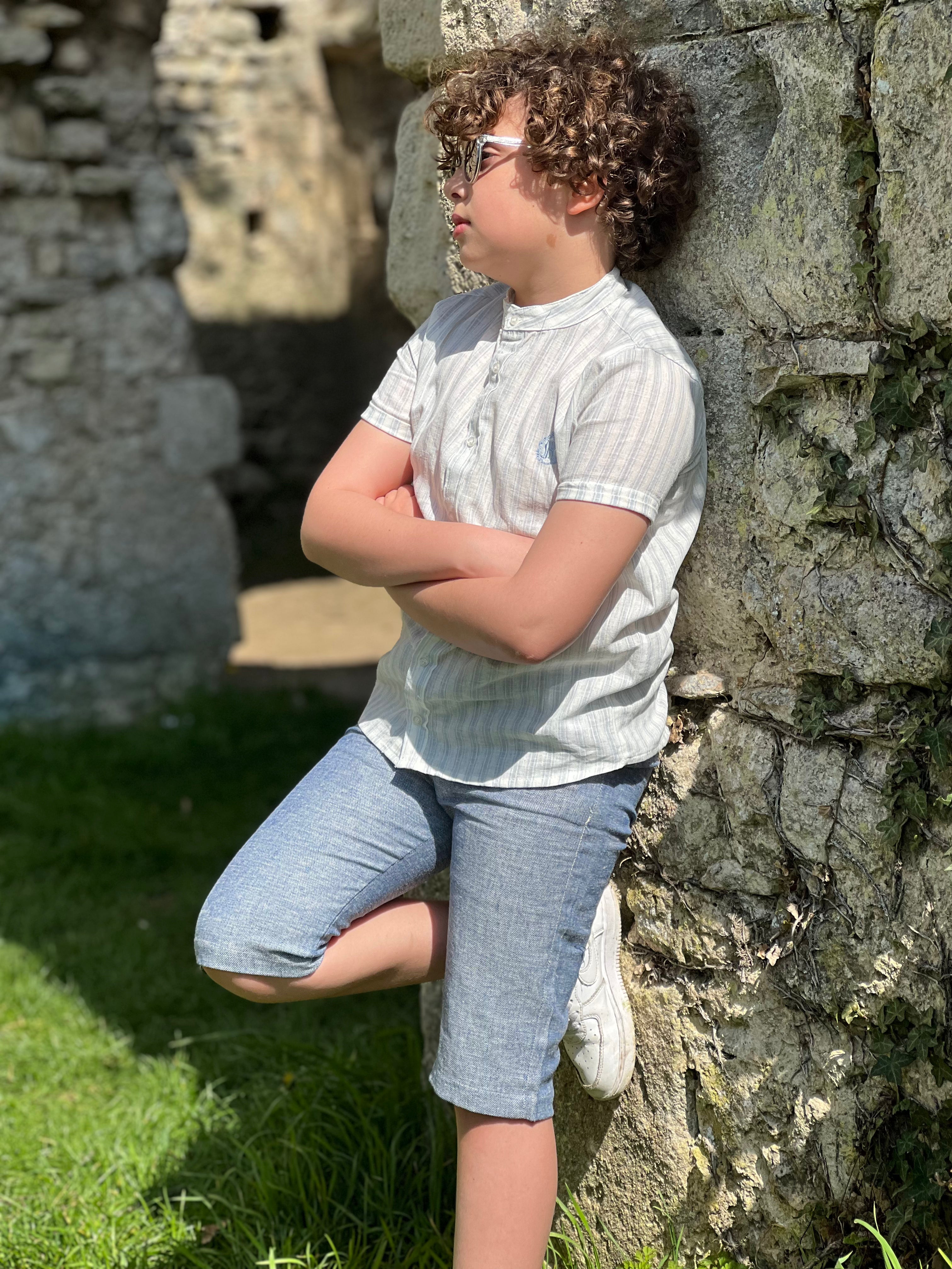 Ilyan - Ensemble champêtre garçon chemise à rayures bleu clair à manches courtes col Mao et bermuda bleu