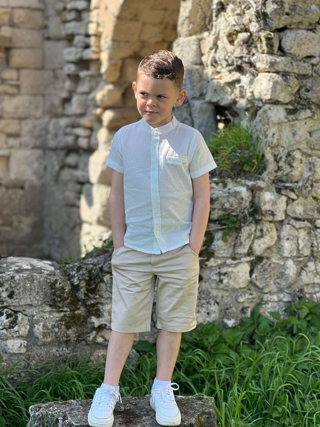 Julian - Ensemble champêtre garçon chemise blanche à manches courtes col Mao et bermuda beige