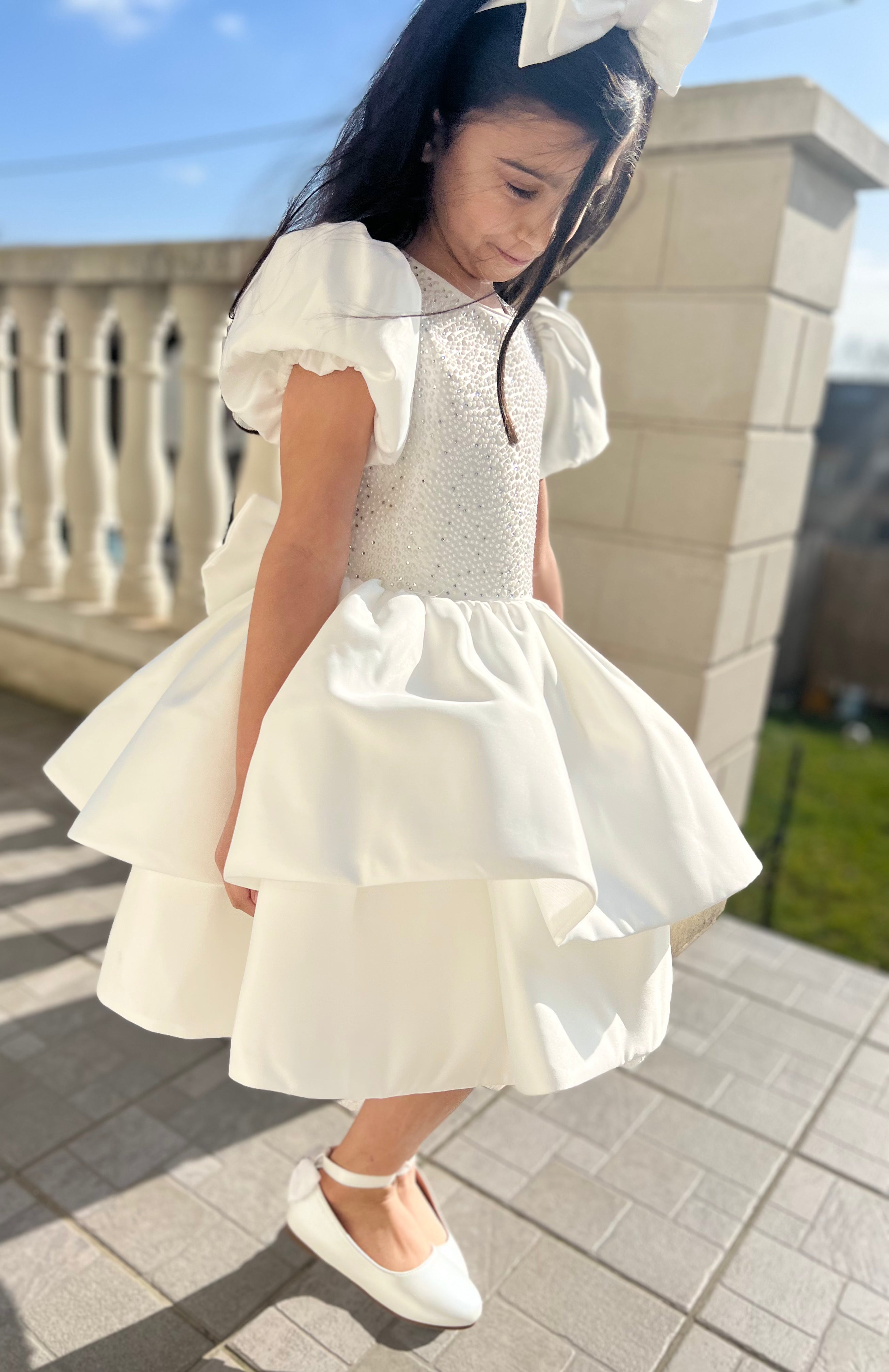 Jade - Robe blanche en satin