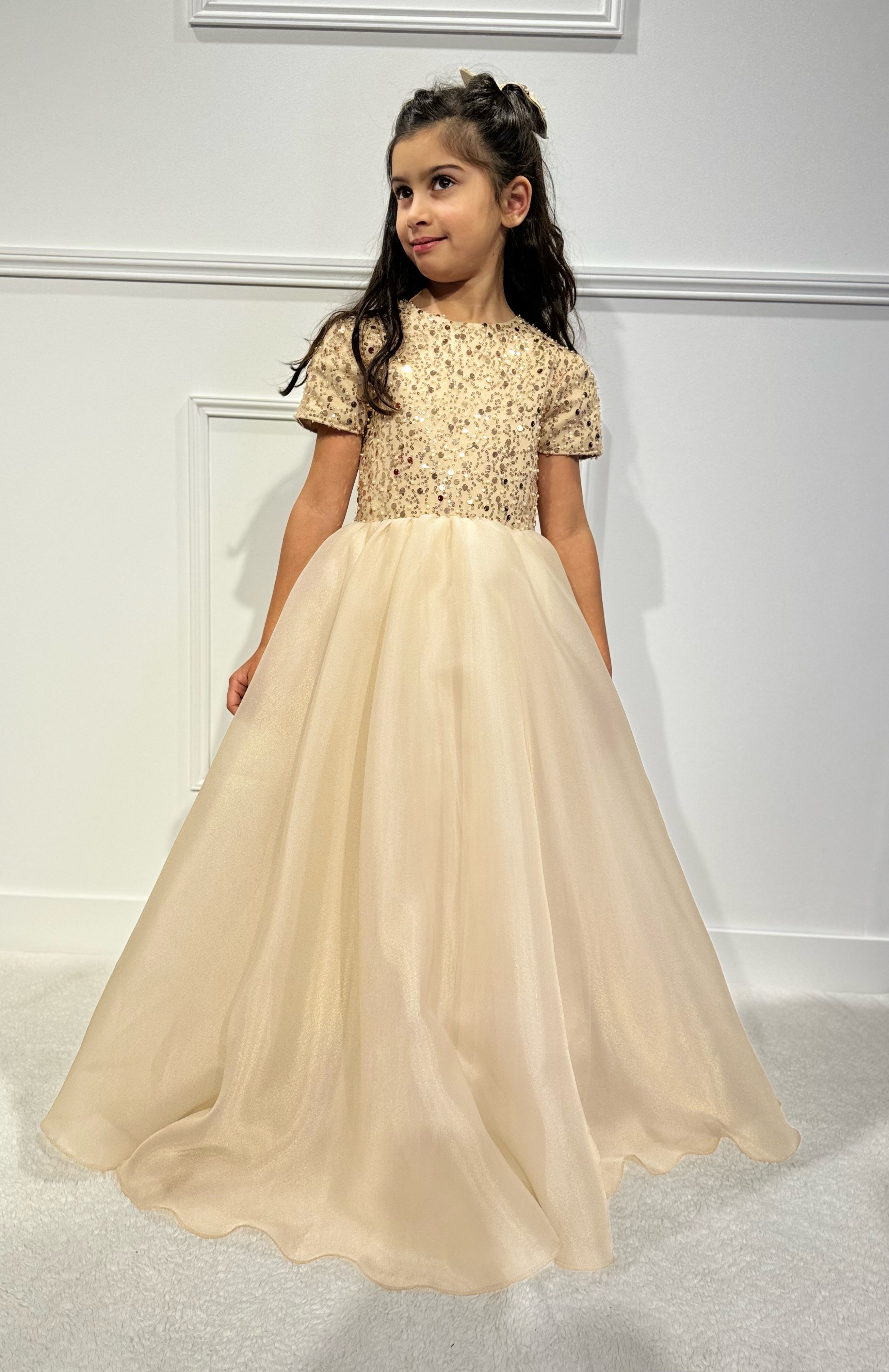 Iris - Robe en sequins satinée 