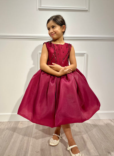 Diamant - Robe prestigieuse bordeaux satinée pour fille sans manches avec buste ornée de perles et de strass