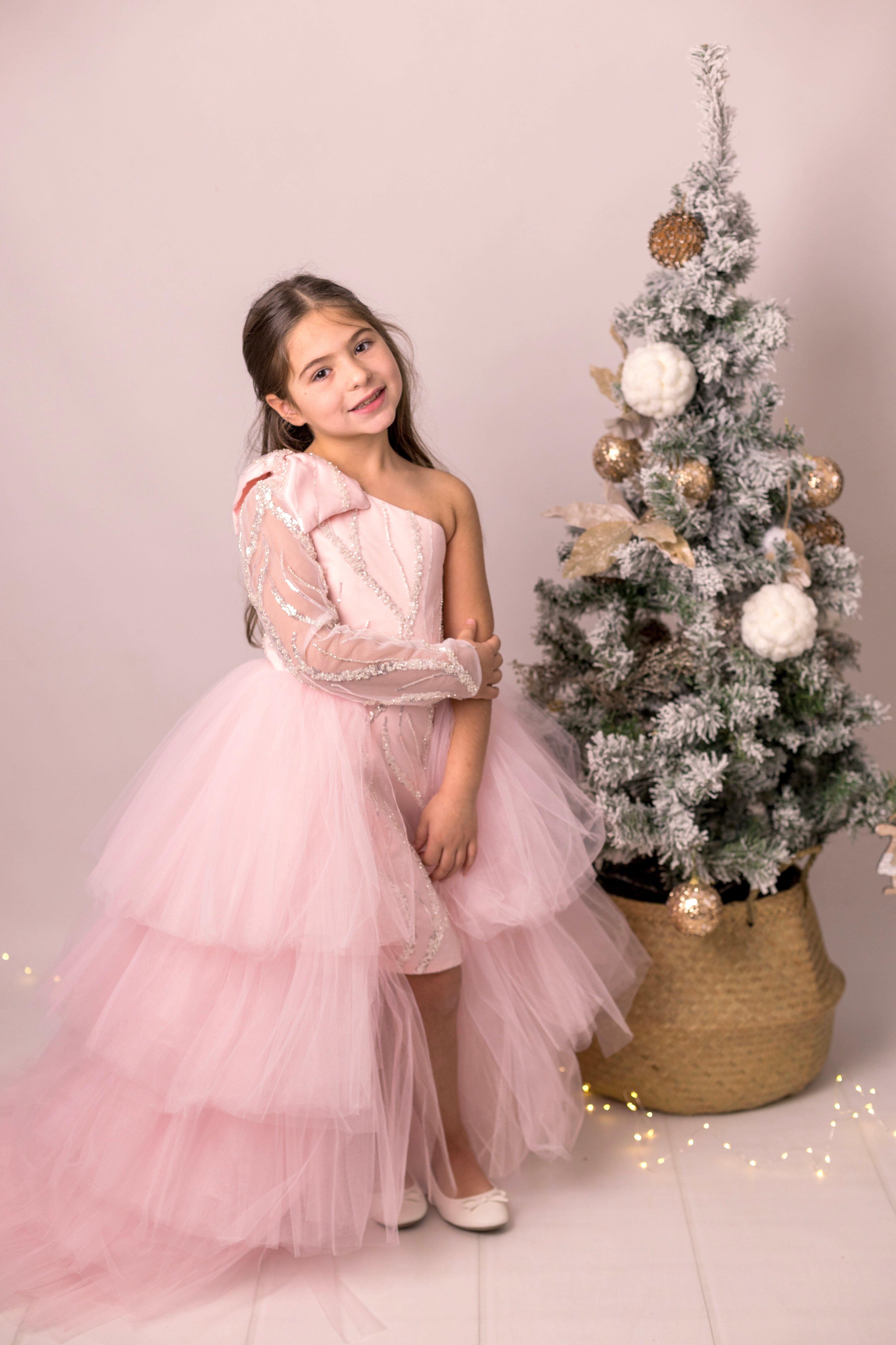 Sienna- Robe de cérémonie asymétrique ornée de perles et strass avec traine en tulle pour fille