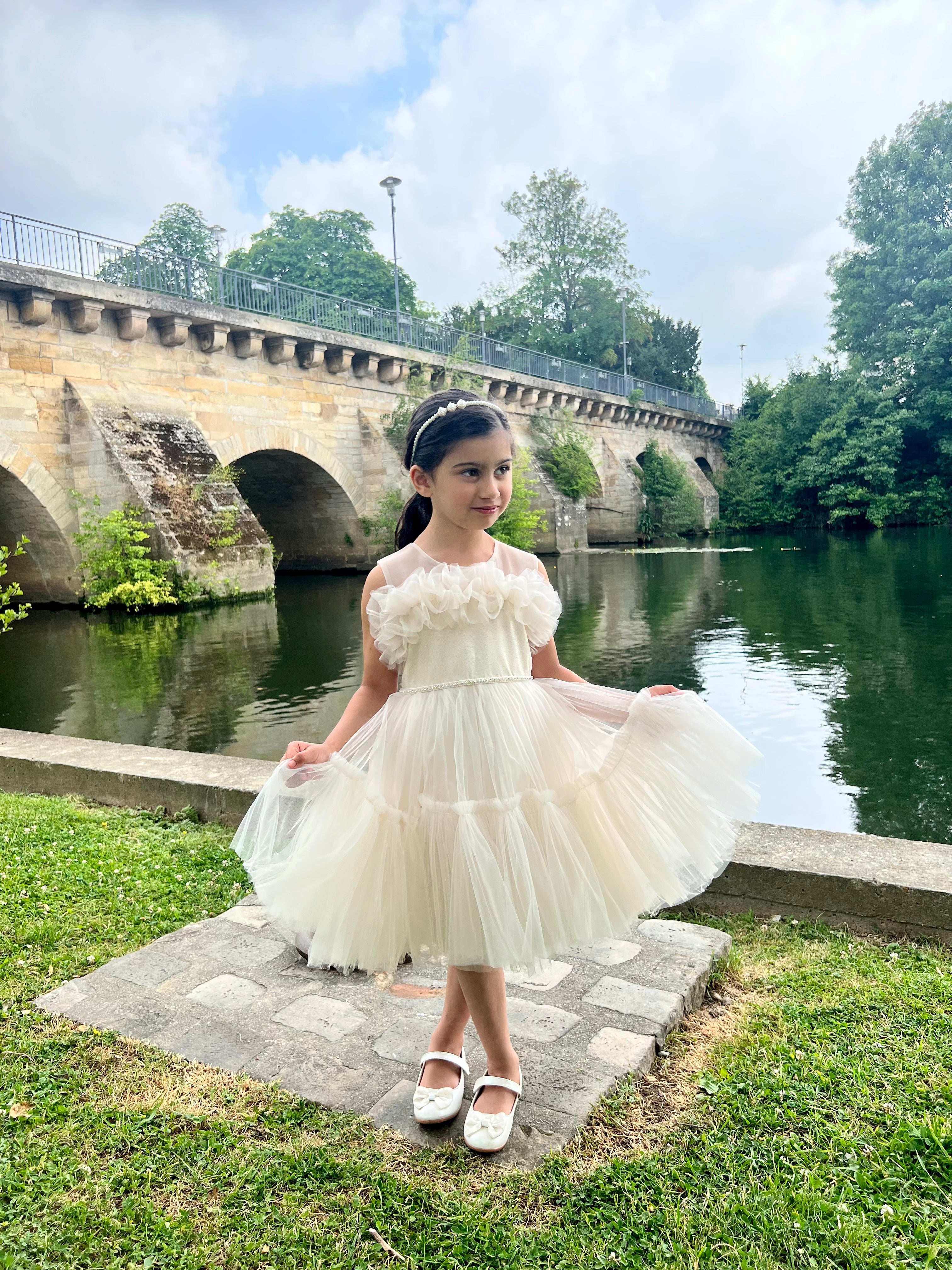 Inaya - Robe en tulle et froufrous