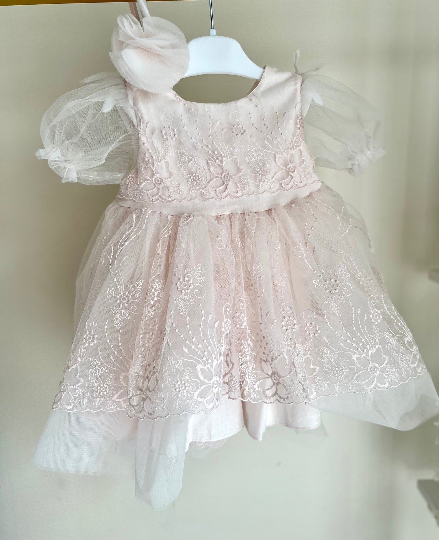 Adria - Robe bébé à dentelle pour occasion spéciale, baptême, anniversaire