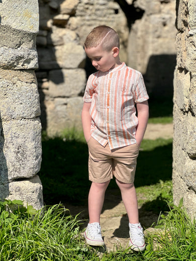 Nino - Ensemble champêtre garçon chemise à rayures roses à manches courtes col Mao et bermuda beige